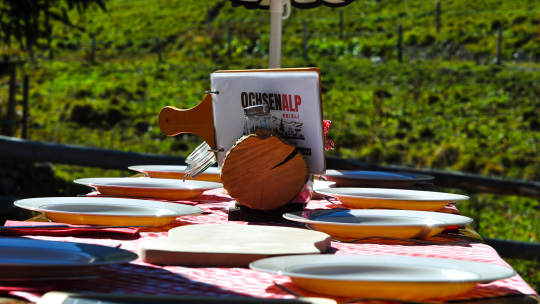 Gedeckter Tisch auf der Ochsenalp